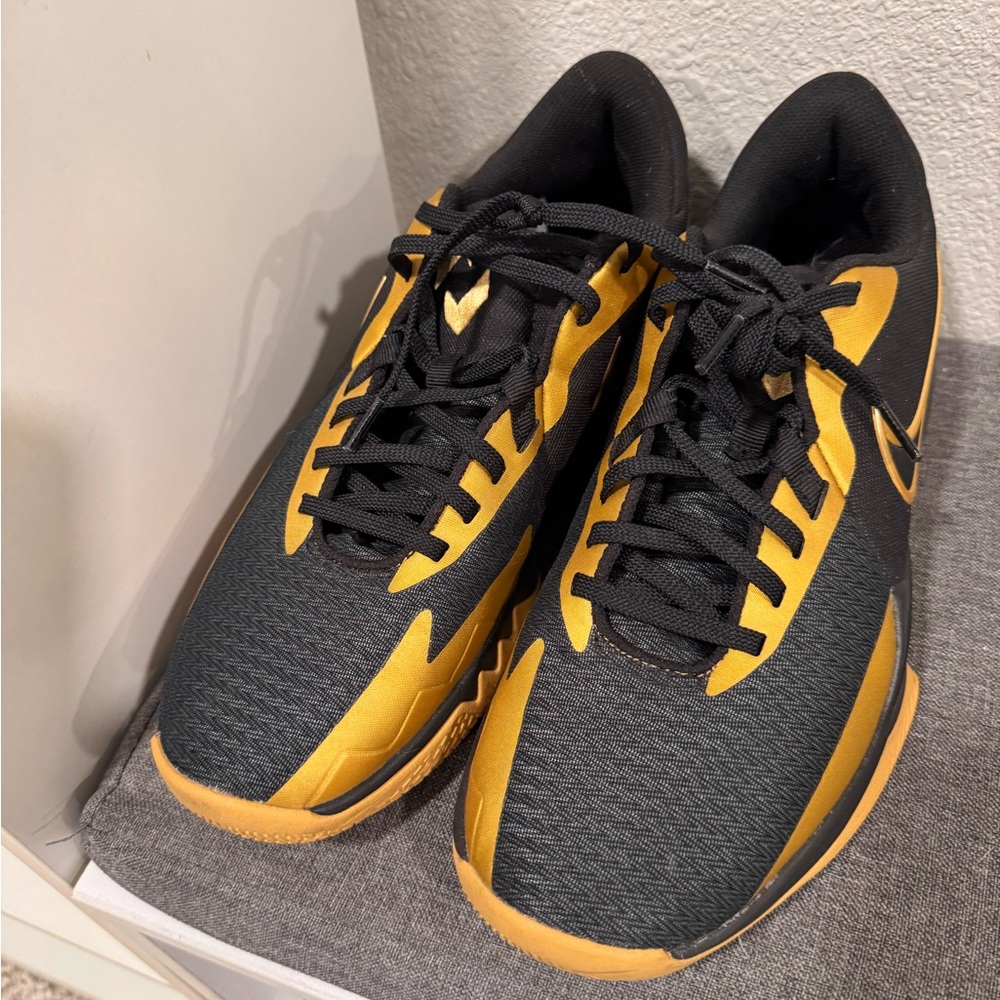 Nike Black and Gold Athletic Shoes men’s 10